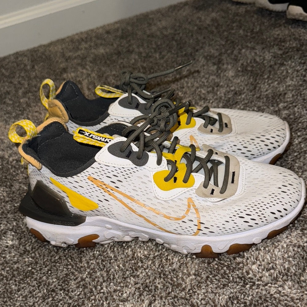 Nike White and Yellow Sneakers Breathable Mesh Design